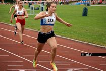 Rosina Schneider vom TV Sulz gewinnt die 100 Meter der weiblichen Jugend U20 in der Klassezeit von 11,74 Sekunden 
